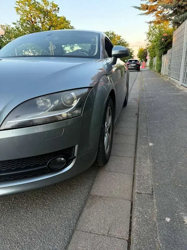 Gebraucht Audi TT 163 PS (119 kW) 2008 Grau Coupé