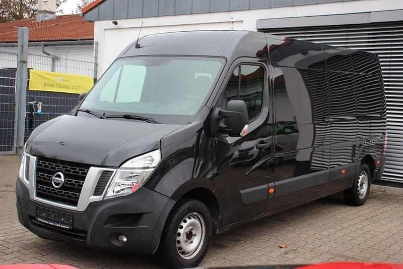 Gebraucht Nissan NV400 170 PS (125 kW) 2018 Schwarz Van