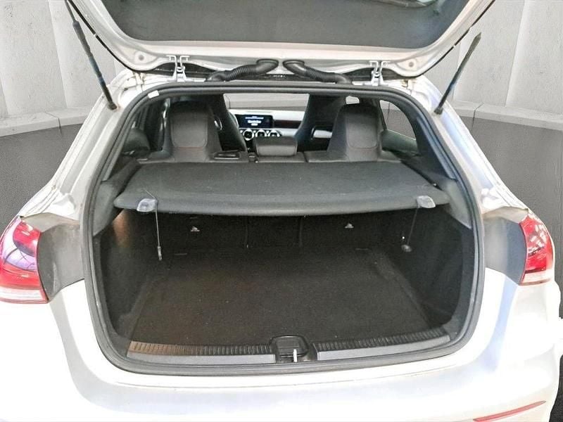 Gebraucht Mercedes A180 AMG 116 PS (85 kW) 2019 Silber Limousine