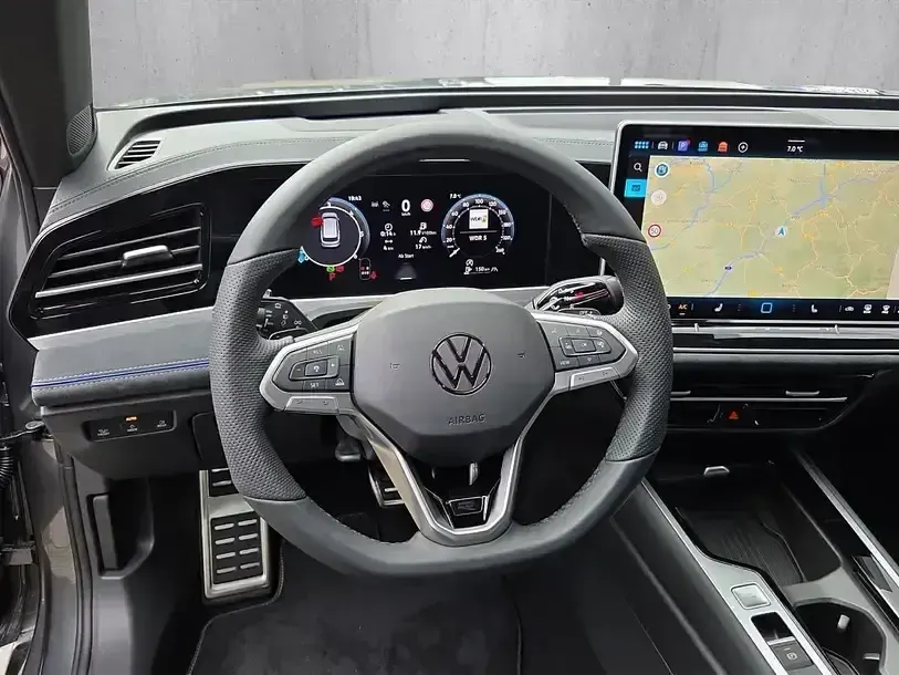 Neu VW Passat R-line 193 PS (141 kW) 2026 Diabasgrau Kombi
