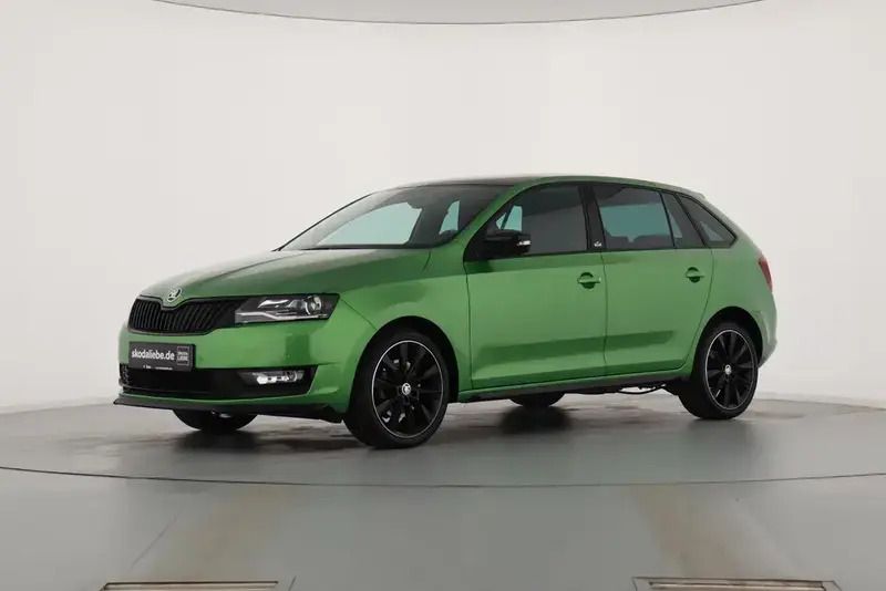 Rallyegrün metallic Gebraucht 2017 Skoda Rapid Monte Carlo Limousine | 12.889 € (Fairer Preis) - Bild 1/4