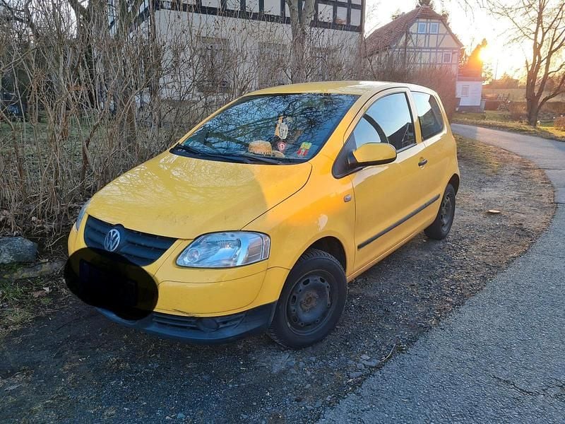 Gebraucht VW Fox 55 PS (40 kW) 2005 Gelb Kleinwagen