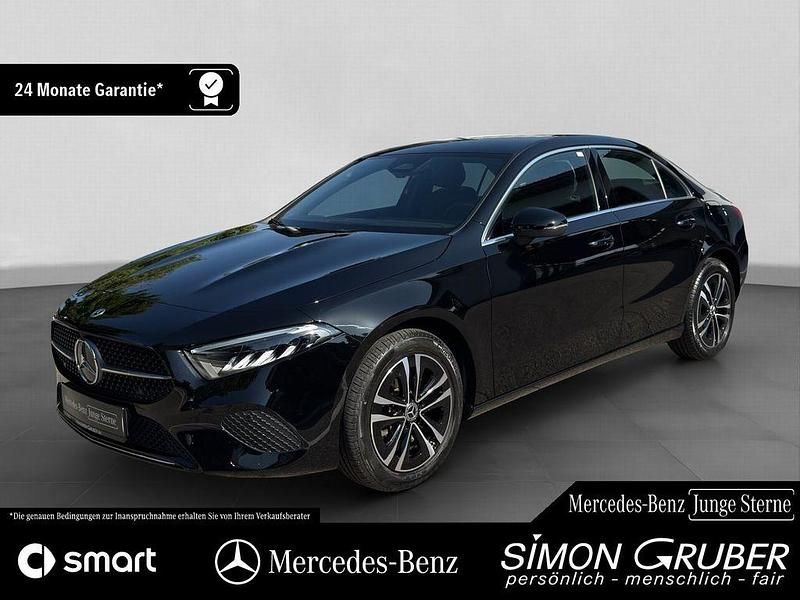 Schwarz Gebraucht 2024 Mercedes A250 Progressive Limousine | 31.450 € (Fairer Preis) - Bild 1/4