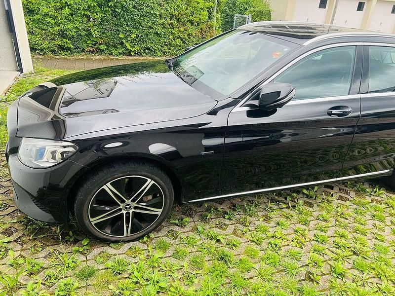 Gebraucht Mercedes C300e 211 PS (155 kW) 2020 Kombi