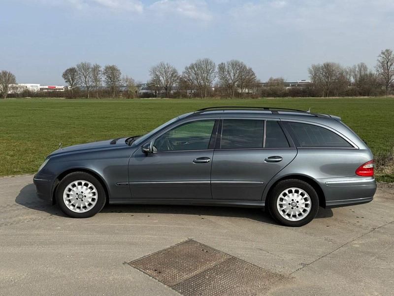 Gebraucht Mercedes E320 Elegance 224 PS (164 kW) 2007 Grau Kombi