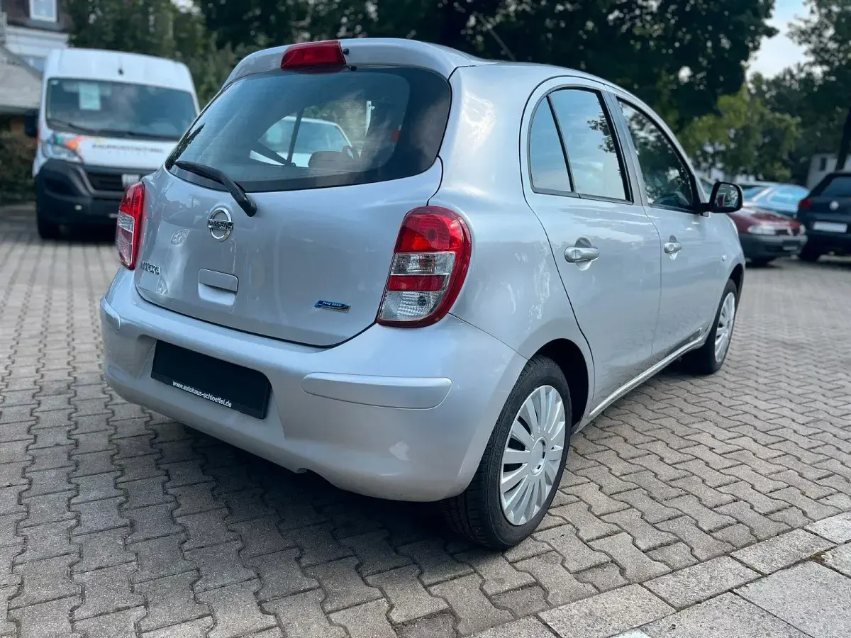 Gebraucht Nissan Micra Acenta 80 PS (58 kW) 2012 Silber Kleinwagen