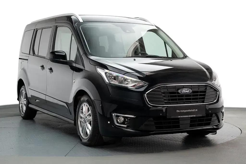 Gebraucht Ford Grand Tourneo Connect Titanium 120 PS (88 kW) 2021 Schwarz Van / Kleinbus