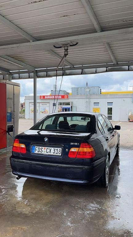 Gebraucht BMW 318 143 PS (105 kW) 2003 Blau Limousine
