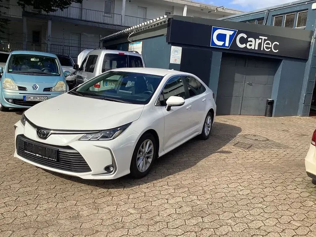 Gebraucht Toyota Corolla Comfort 125 PS (91 kW) 2023 Weiß Limousine