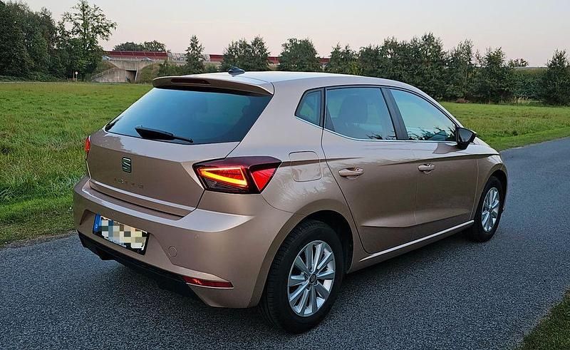 Gebraucht Seat Ibiza Style 95 PS (69 kW) 2019 Violett Limousine