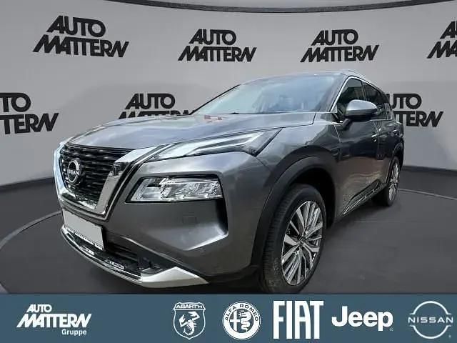 Grau Neu 2025 Nissan X-Trail SUV | 41.779 € - Bild 1/4