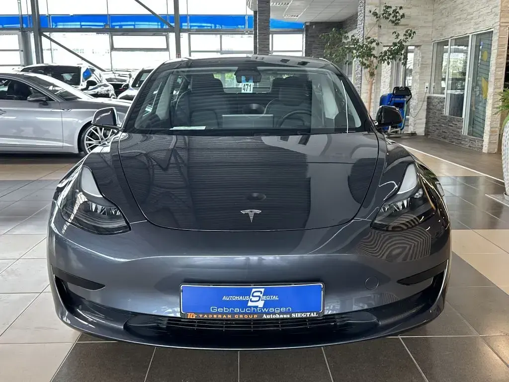 Gebraucht Tesla Model 3 RWD 239 kW (325 PS) 2022 Grau grau (metallic) Limousine