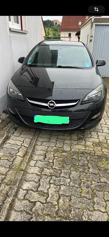Schwarz Gebraucht 2015 Opel Astra Kombi | 4.100 € - Bild 1/4