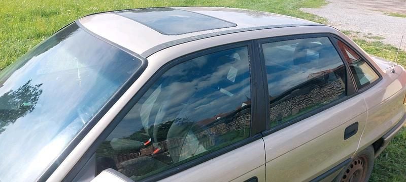 Gebraucht 1997 Opel Astra Limousine | 1.400 € (Fairer Preis) - Bild 1/4