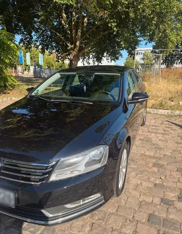 Gebraucht VW Passat Trendline 140 PS (102 kW) 2014 Schwarz Limousine