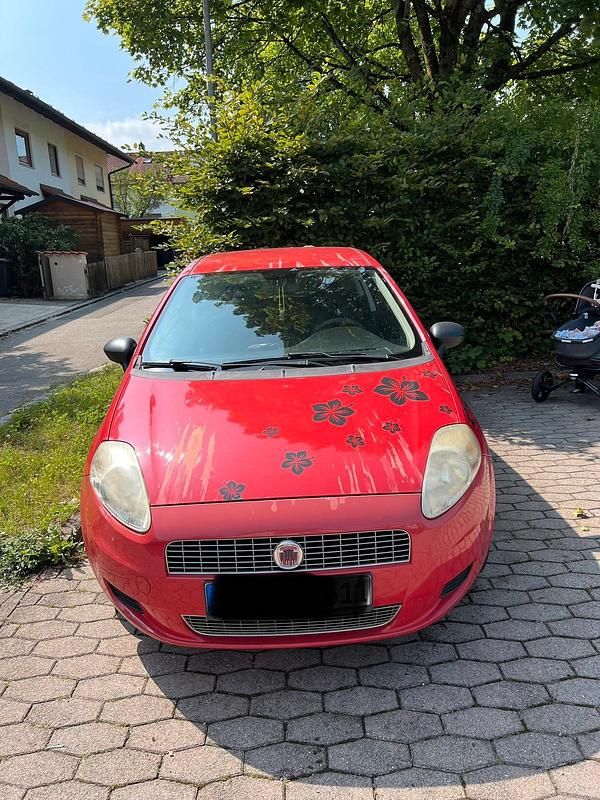 Rot Gebraucht 2009 Fiat Punto Limousine | 1.200 € (Guter Preis) - Bild 1/4
