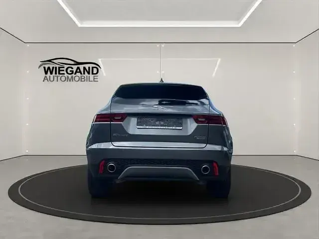 Używany Jaguar E-Pace 249 KM (183 kW) 2018 Szary SUV