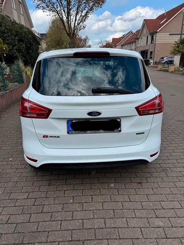 Occasion Ford B-MAX Titanium 101 ch (74 kW) 2018 Blanc Monospace