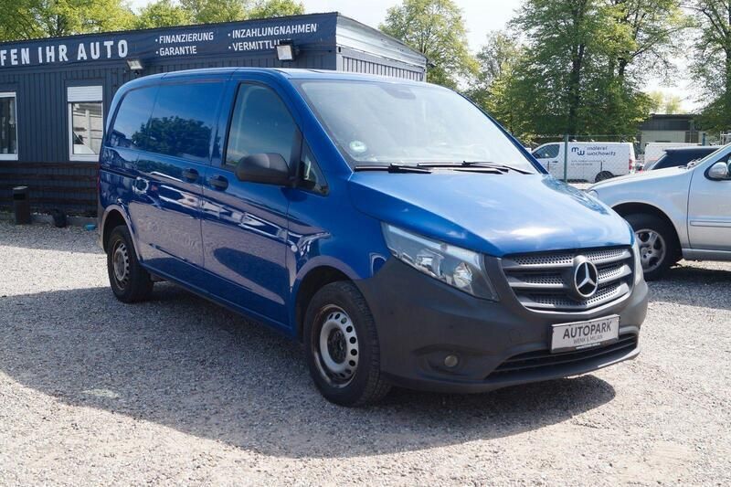 Blau Gebraucht 2015 Mercedes Vito Van / Kleinbus | 11.000 € (Superpreis) - Bild 1/4