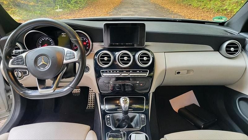 Gebraucht Mercedes C180 AMG 158 PS (116 kW) 2015 Silber Coupé