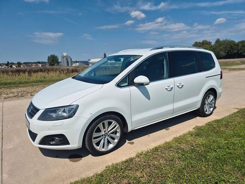 Weiß Gebraucht 2016 Seat Alhambra 4Drive Van / Kleinbus | 16.999 € (Etwas zu teuer) - Bild 1/4