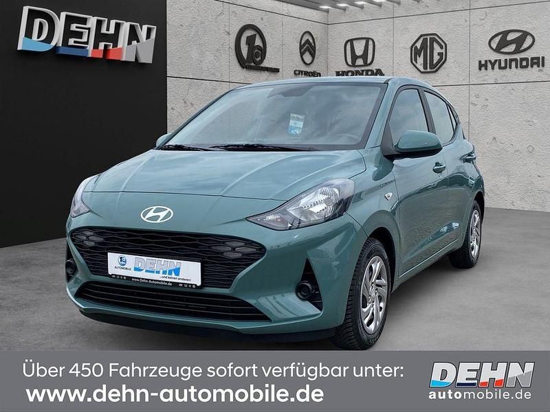 Gebraucht Hyundai i10 Select 63 PS (46 kW) 2025 Grün Kleinwagen