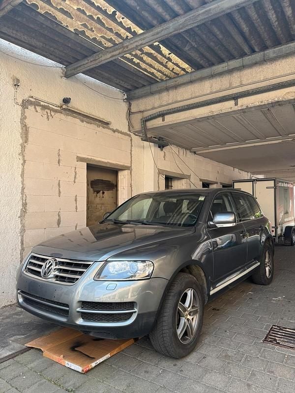 Grau Gebraucht 2005 VW Touareg SUV | 3.290 € (Superpreis) - Bild 1/4