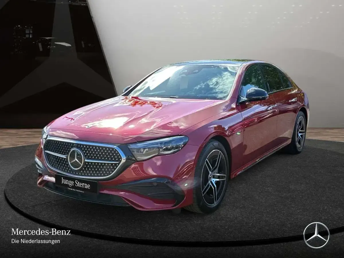 Gebraucht Mercedes E450 AMG 367 PS (269 kW) 2025 Rot Limousine