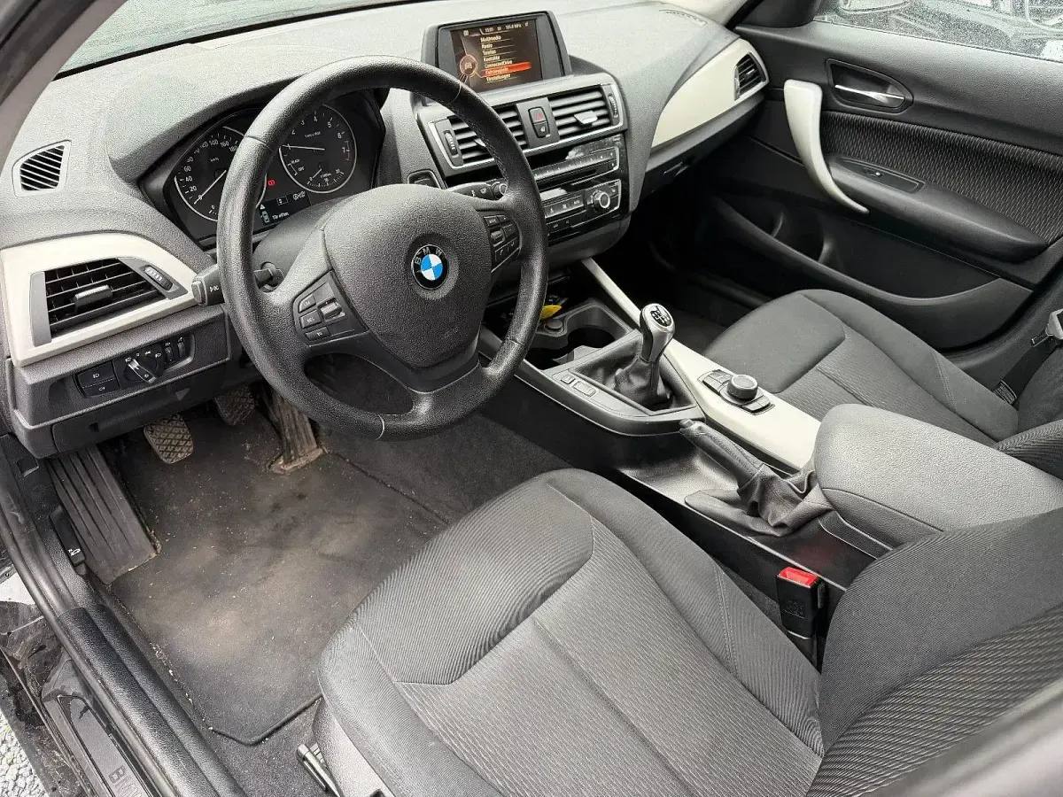Gebraucht BMW 116 Advantage 109 PS (80 kW) 2016 Schwarz Kleinwagen