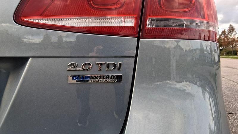 Grau Gebraucht 2013 VW Passat Comfortline Kombi | 6.500 € (Guter Preis) - Bild 1/4