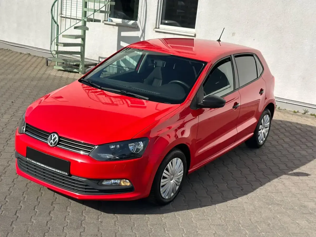 Gebraucht VW Polo Trendline 75 PS (55 kW) 2014 Rot Limousine