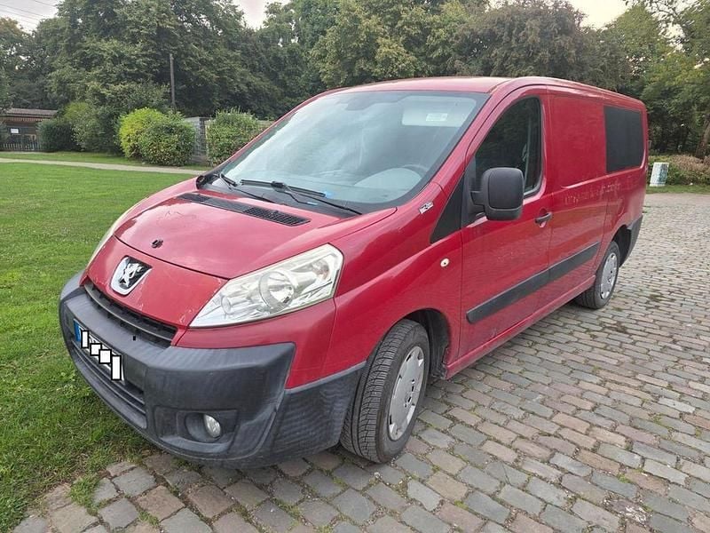 Rot Gebraucht 2010 Peugeot Expert Van | 2.750 € - Bild 1/4