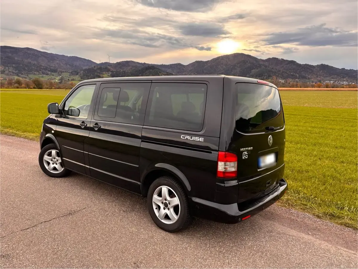 Gebraucht VW Multivan 130 PS (95 kW) 2006 Schwarz Van / Kleinbus