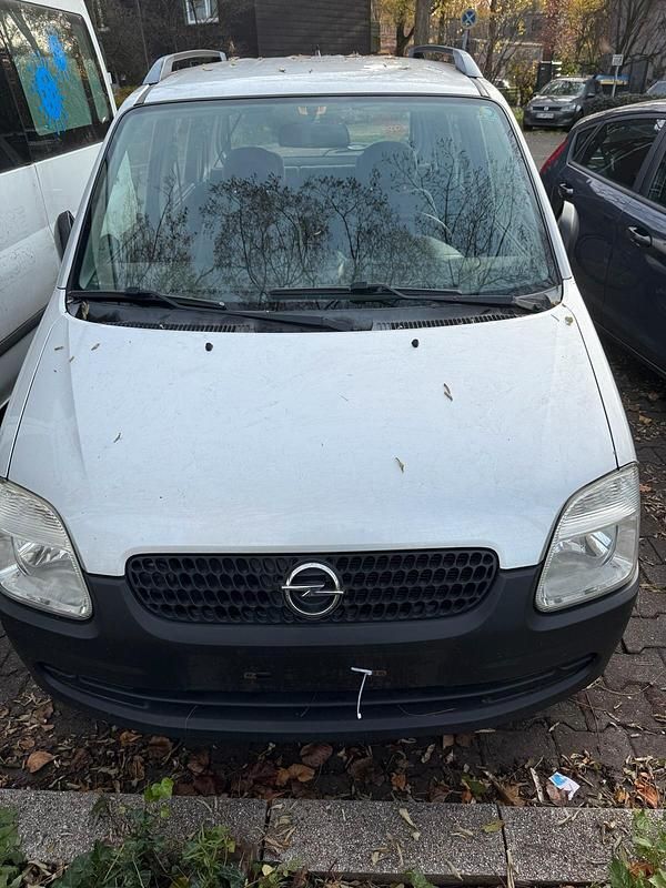 Silber Gebraucht 2002 Opel Agila Kleinwagen | 750 € (Guter Preis) - Bild 1/4