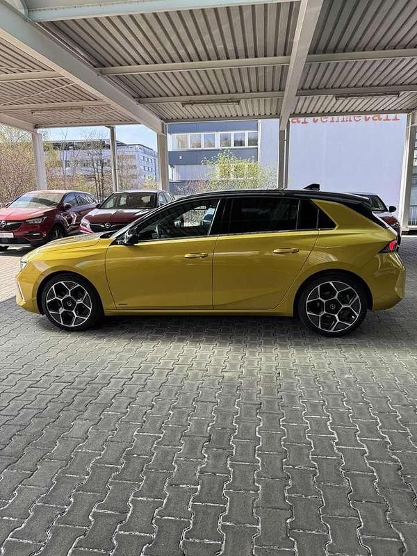 Usata Opel Astra GS Line 131 CV (96 kW) 2023 Giallo Utilitaria