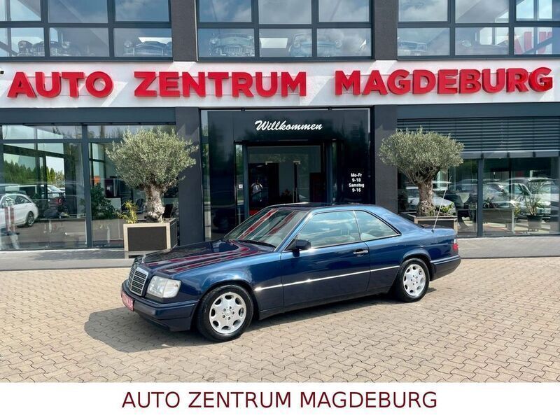 Blau Gebraucht 1995 Mercedes E220 Coupé | 12.950 € - Bild 1/4