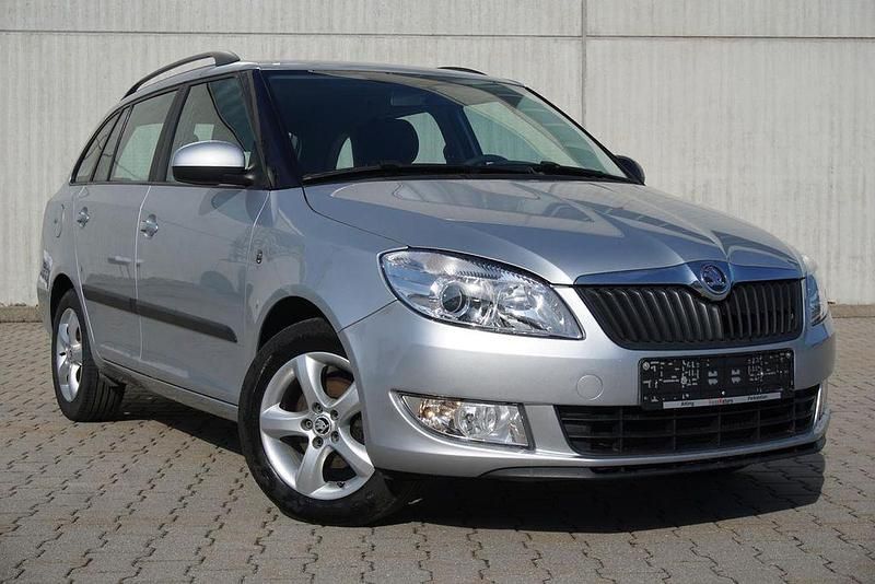 Gebraucht Skoda Fabia 75 PS (55 kW) 2013 Brilliantsilber metallic Kombi