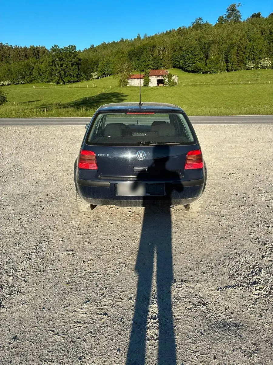 Gebraucht VW Golf IV 75 PS (55 kW) 1999 Blau Kleinwagen
