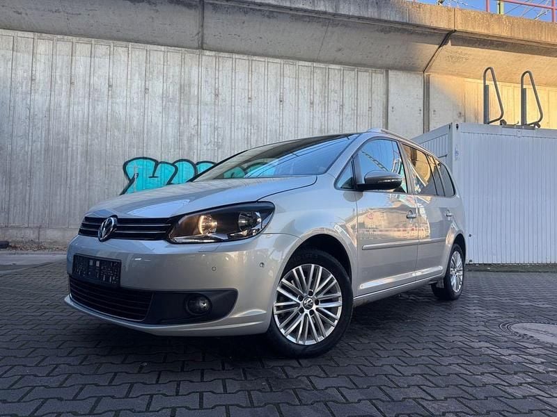 Silber Gebraucht 2014 VW Touran Cup Van / Kleinbus | 6.400 € (Fairer Preis) - Bild 1/4