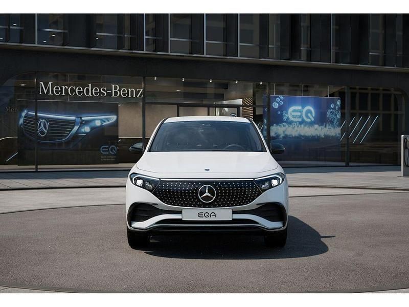 Gebraucht Mercedes EQA250+ AMG 140 kW (191 PS) 2024 Weiß SUV