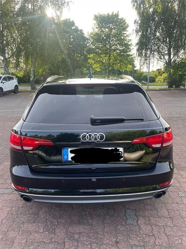 Gebraucht Audi A4 Sport 190 PS (139 kW) 2018 Schwarz Kombi