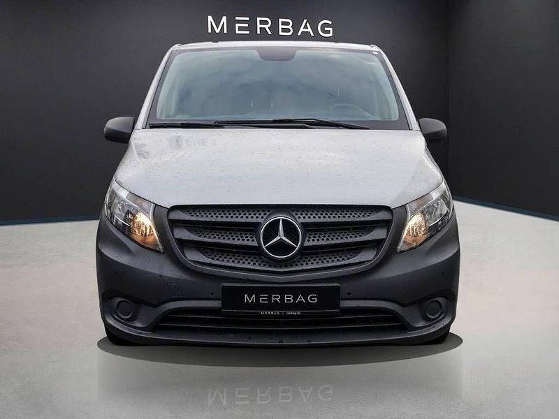 Gebraucht Mercedes Vito 102 PS (75 kW) 2021 Brilliantsilber Van