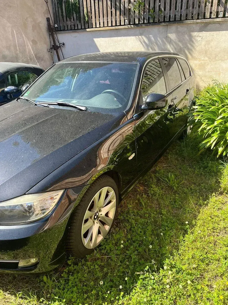 Gebraucht BMW 318 Exclusive 143 PS (105 kW) 2010 Schwarz Kombi