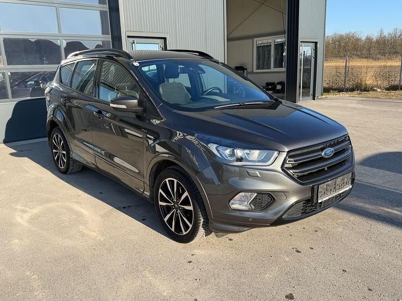 Gebraucht Ford Kuga ST-Line 179 PS (131 kW) 2018 Grau SUV