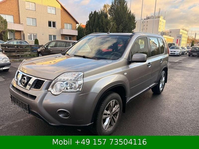 Grau Gebraucht 2012 Nissan X-Trail XE SUV | 6.900 € (Guter Preis) - Bild 1/4
