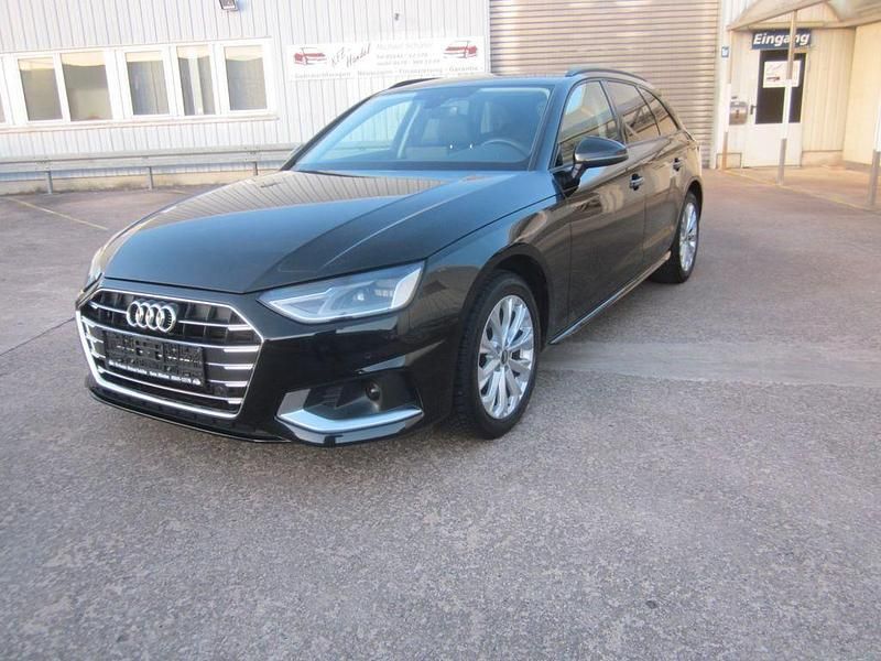 Gebraucht Audi A4 Advanced 163 PS (119 kW) 2023 Schwarz Kombi