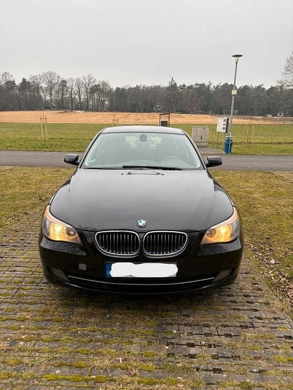 Gebraucht BMW 525 197 PS (144 kW) 2008 Schwarz Limousine