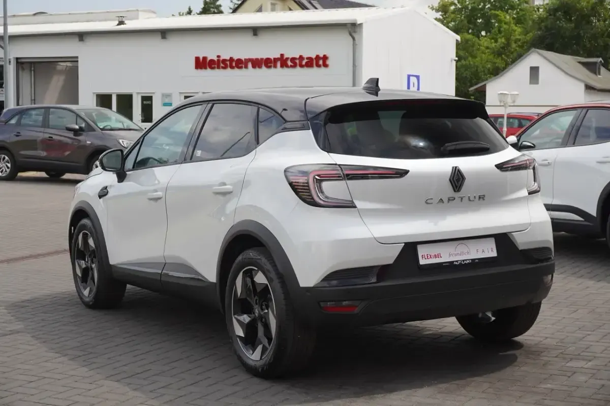 Neu Renault Captur 91 PS (66 kW) 2026 Weiß SUV
