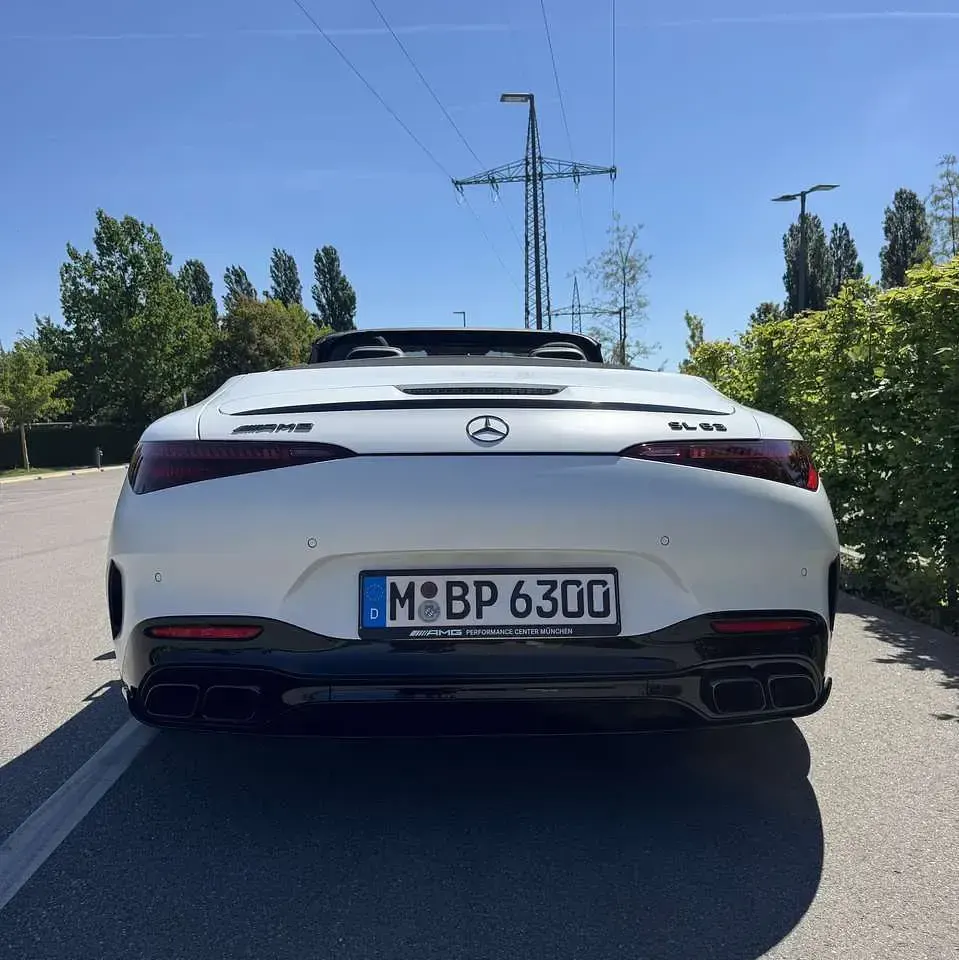 Gebraucht Mercedes SL63 AMG AMG 585 PS (430 kW) 2023 Weiß Cabrio