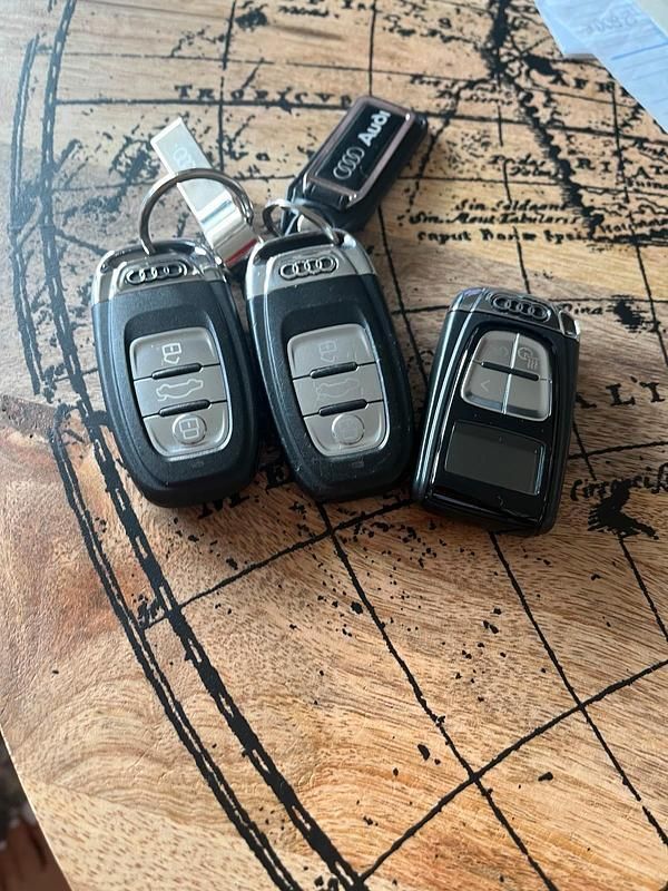 Schwarz Gebraucht 2014 Audi A6 Kombi | 15.000 € (Fairer Preis) - Bild 1/4